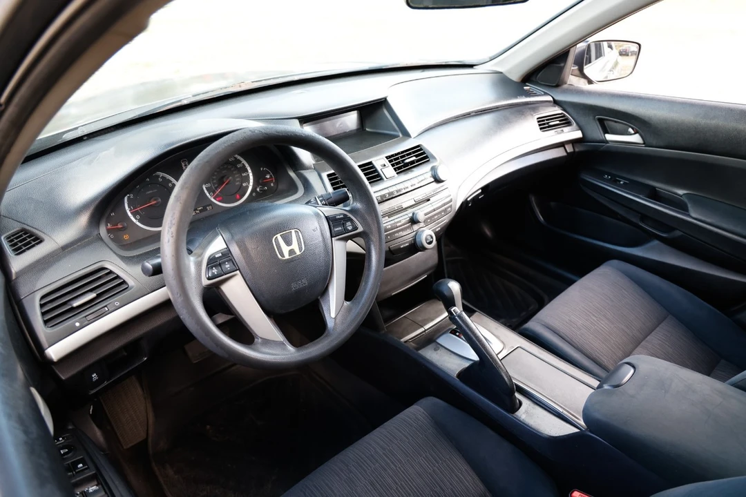 2012 Honda Accord 8th Gen - Image 4 of 12