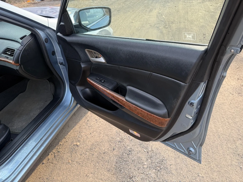 2012 Honda Accord 8th Gen - Image 15 of 19