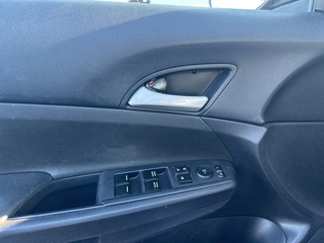 2012 Honda Accord 8th Gen - Image 5 of 12