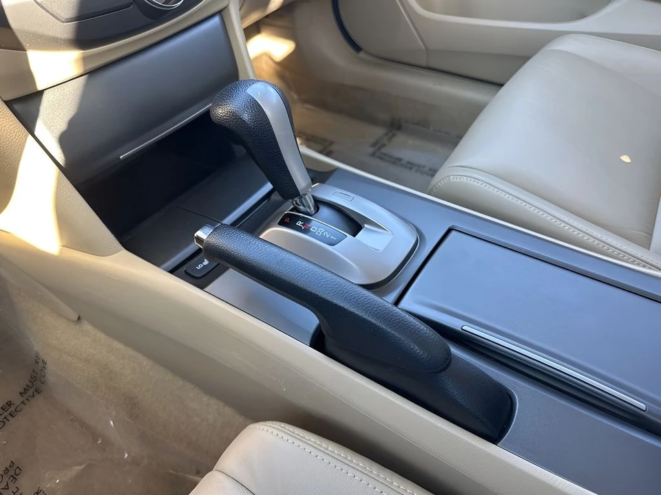 2012 Honda Accord 8th Gen - Image 15 of 21