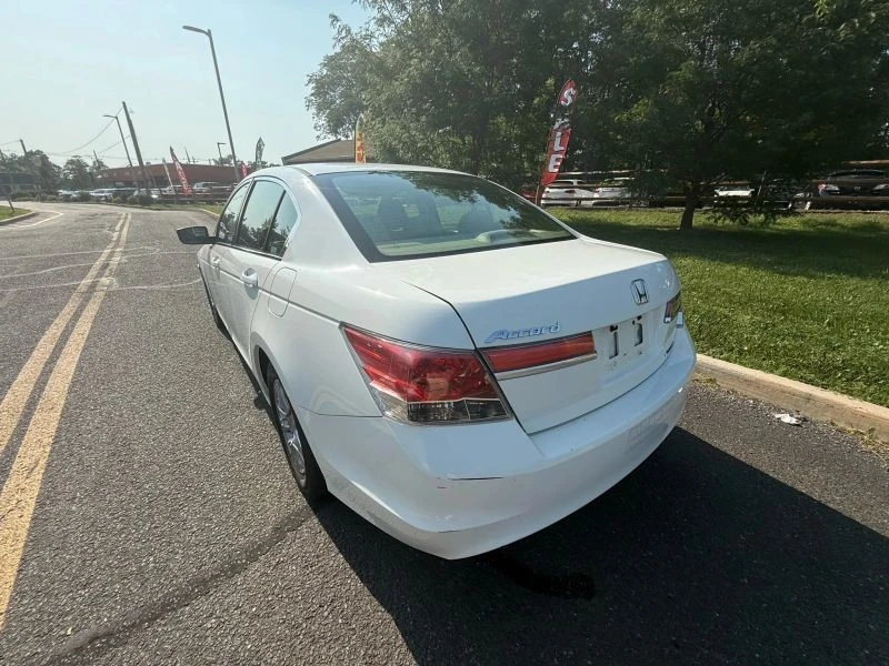 2012 Honda Accord 8th Gen - Image 4 of 12