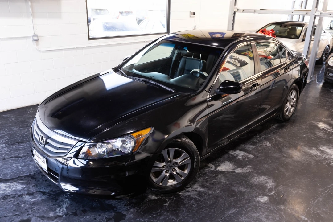 2012 Honda Accord 8th Gen - Image 2 of 12
