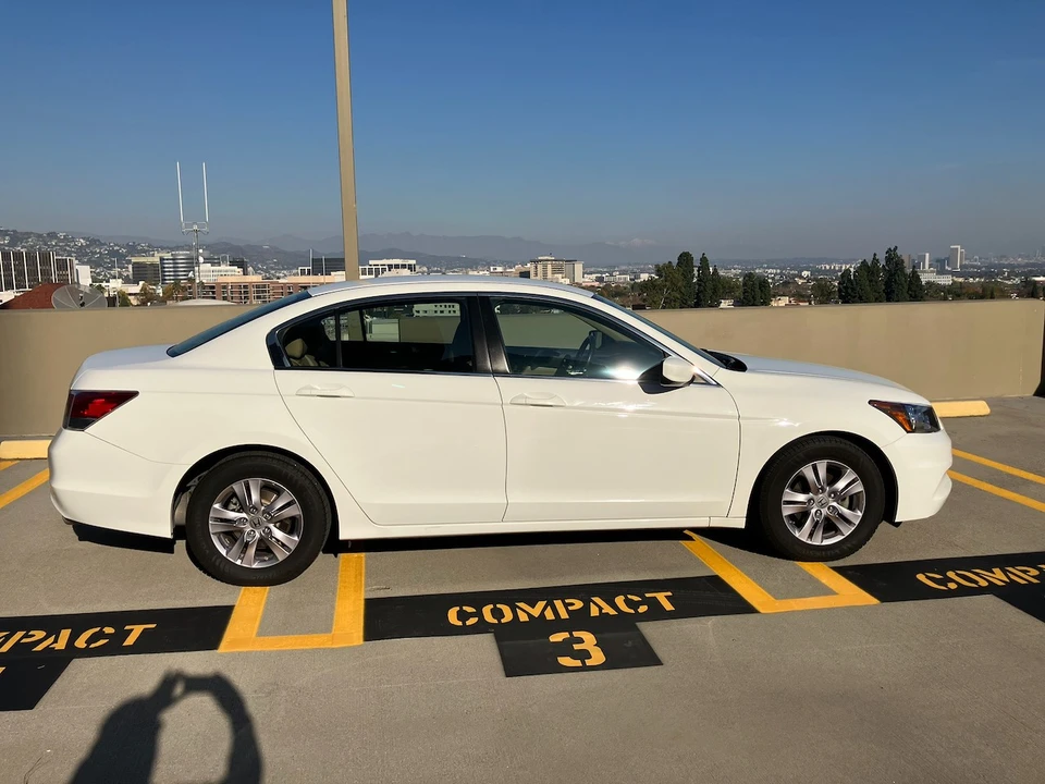 2012 Honda Accord 8th Gen - Image 3 of 21