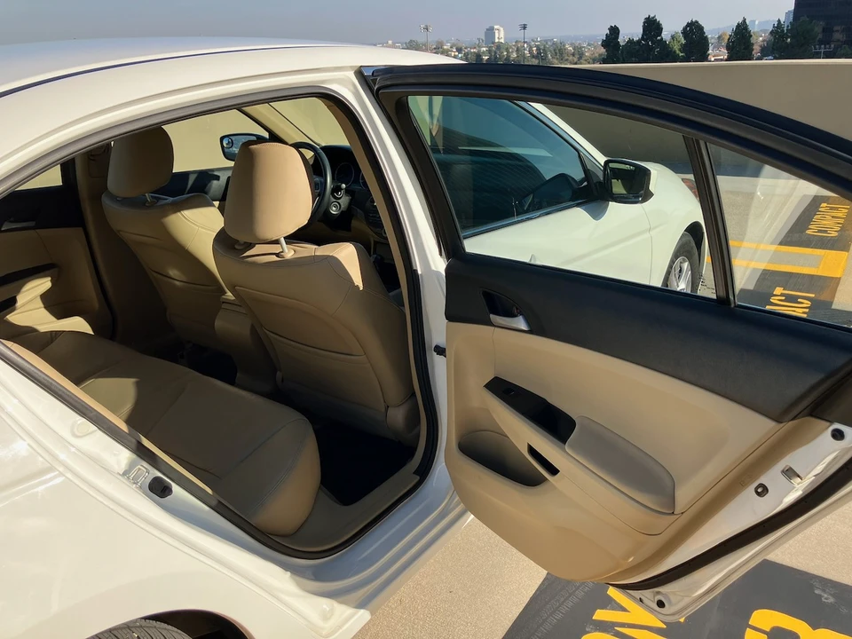 2012 Honda Accord 8th Gen - Image 14 of 21
