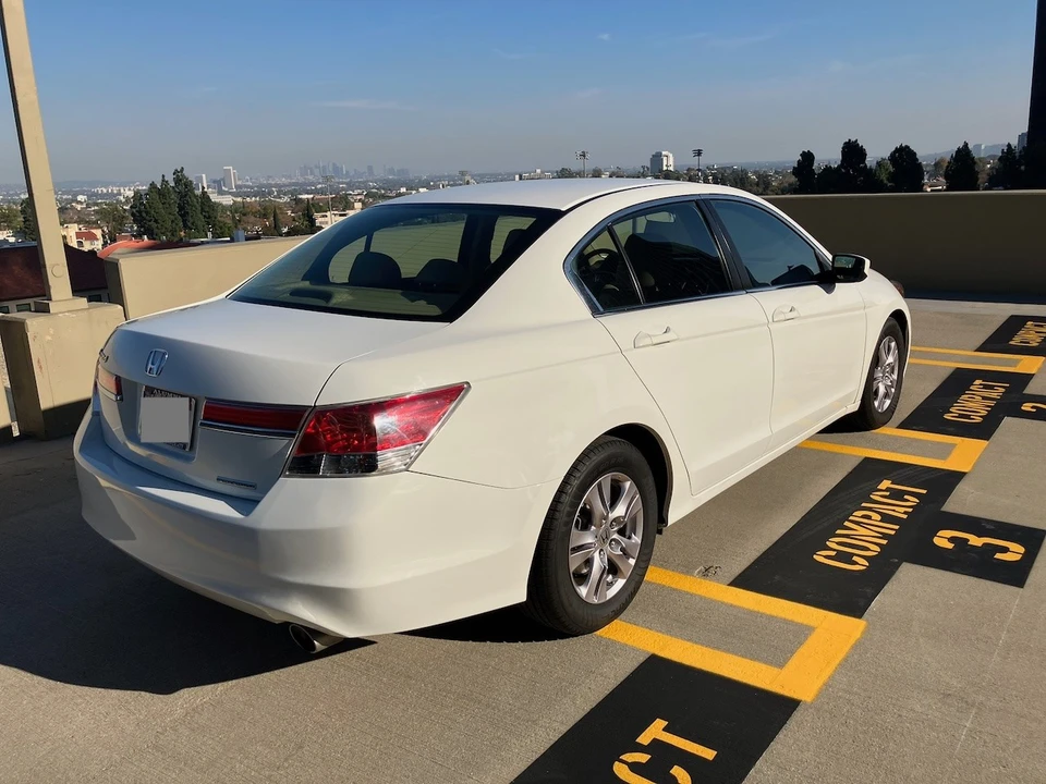 2012 Honda Accord 8th Gen - Image 4 of 21