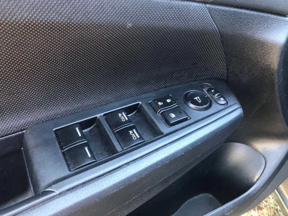 2012 Honda Accord 8th Gen - Image 15 of 21