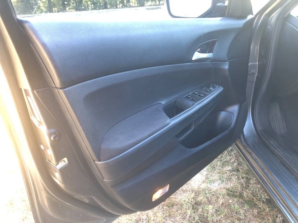 2012 Honda Accord 8th Gen - Image 18 of 21