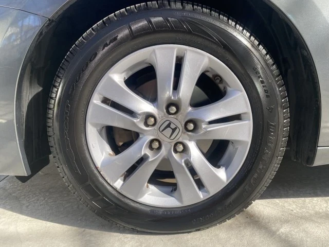 2012 Honda Accord 8th Gen - Image 17 of 21