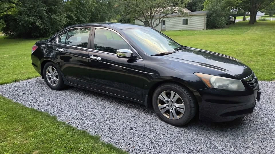 2012 Honda Accord 8th Gen - Image 4 of 11