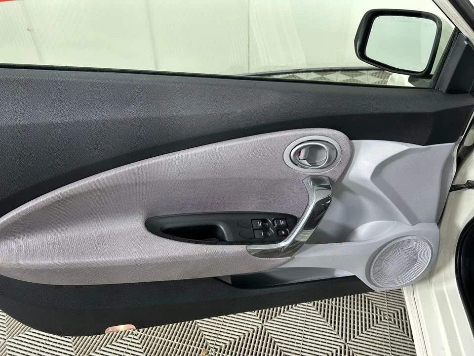 2012 Honda CR-Z - Image 9 of 12