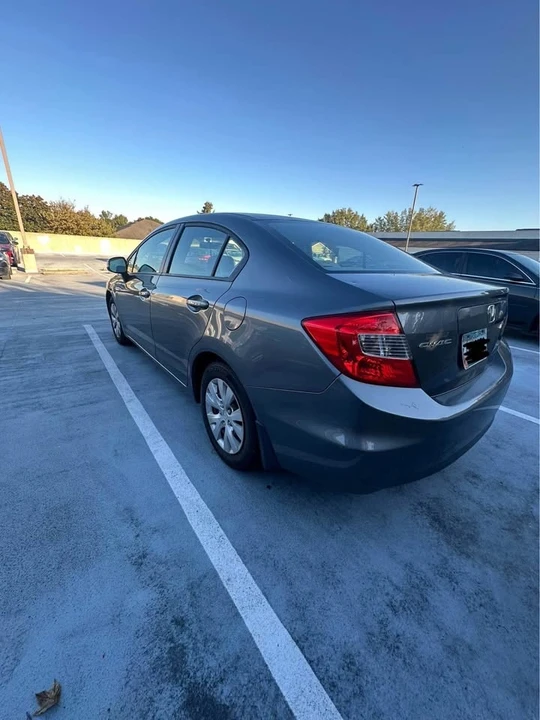2012 Honda Civic 9th Gen - Image 2 of 5