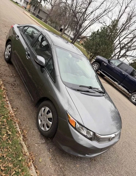 2012 Honda Civic 9th Gen - Image 2 of 6