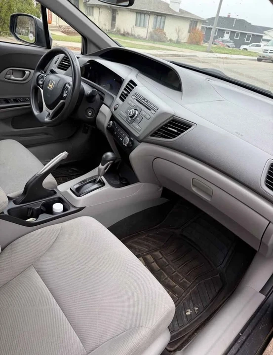 2012 Honda Civic 9th Gen - Image 4 of 6