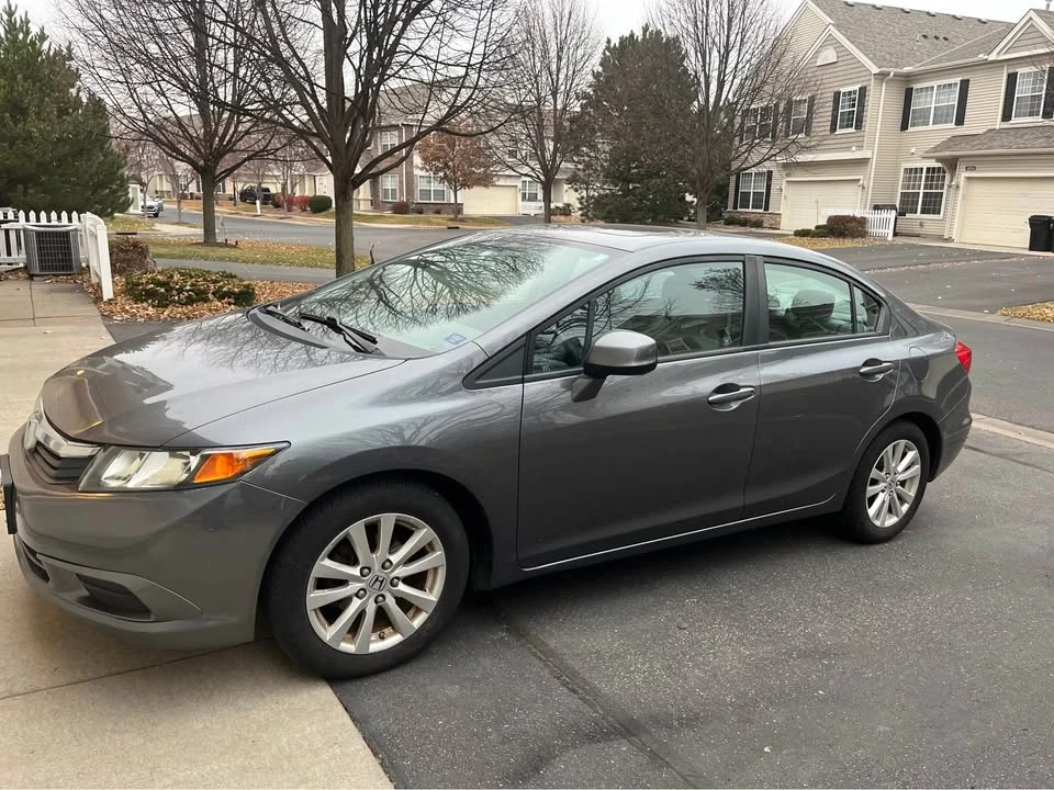 2012 Honda Civic 9th Gen - Image 2 of 4