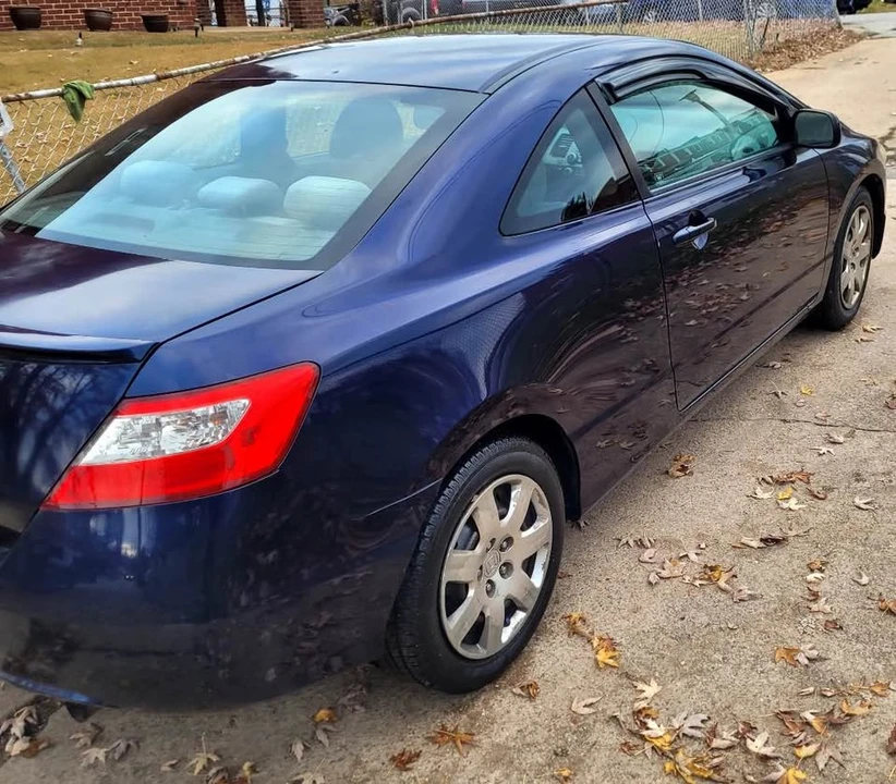 2012 Honda Civic 9th Gen - Image 2 of 7