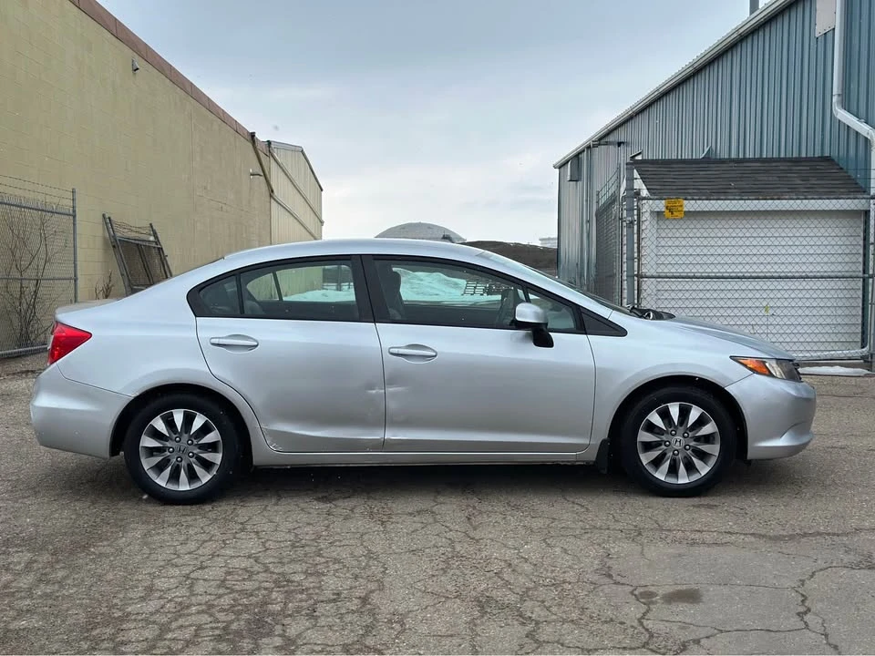 2012 Honda Civic 9th Gen - Image 4 of 15