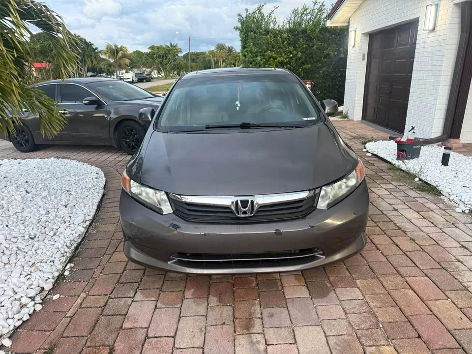 2012 Honda Civic 9th Gen - Image 3 of 6
