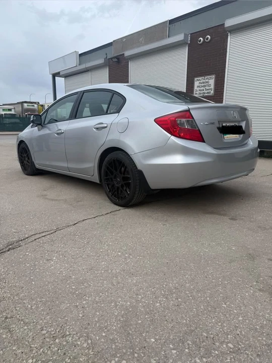 2012 Honda Civic 9th Gen - Image 2 of 4
