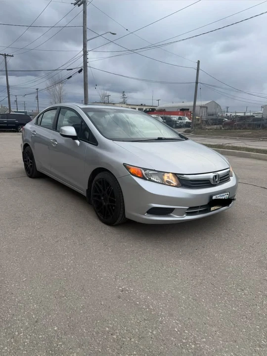 2012 Honda Civic 9th Gen - Image 4 of 4