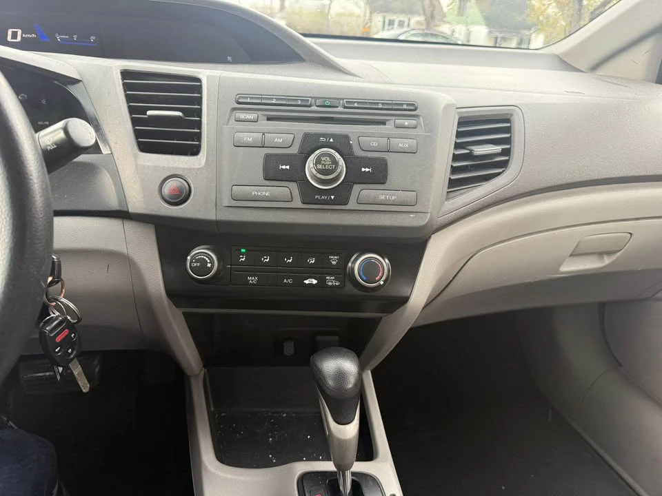 2012 Honda Civic 9th Gen - Image 5 of 12