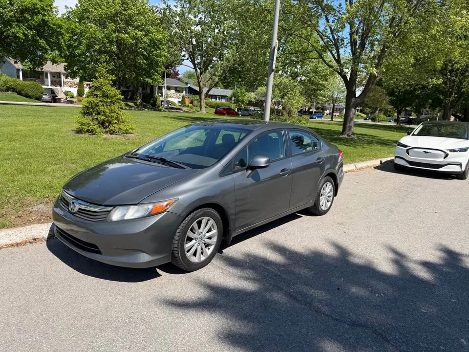 2012 Honda Civic 9th Gen - Image 2 of 9
