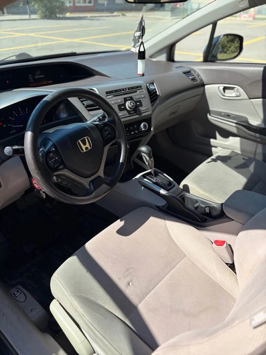 2012 Honda Civic 9th Gen - Image 7 of 11