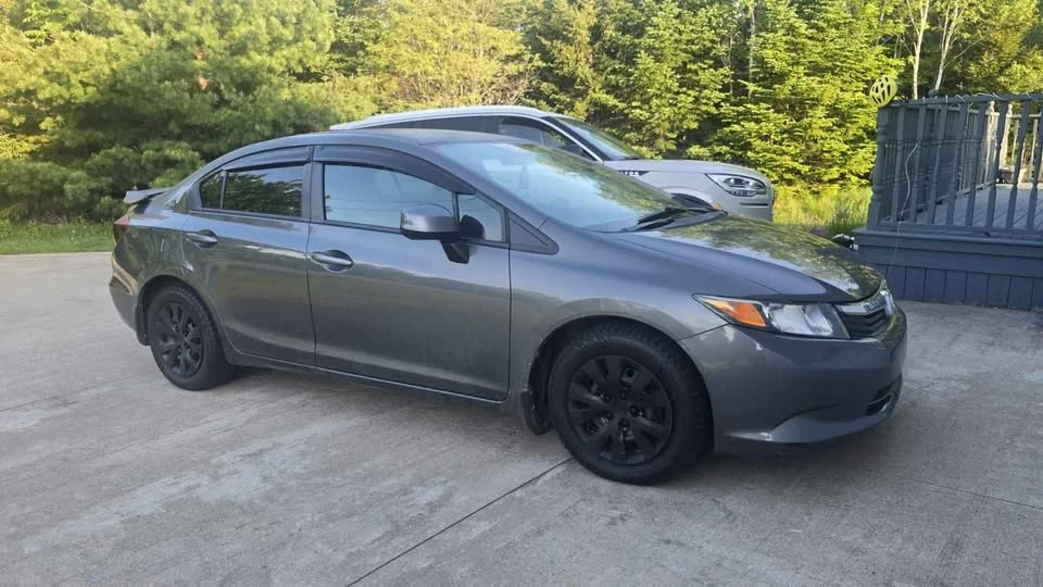 2012 Honda Civic 9th Gen - Image 2 of 15