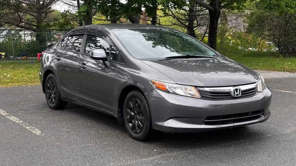 2012 Honda Civic 9th Gen - Image 5 of 15