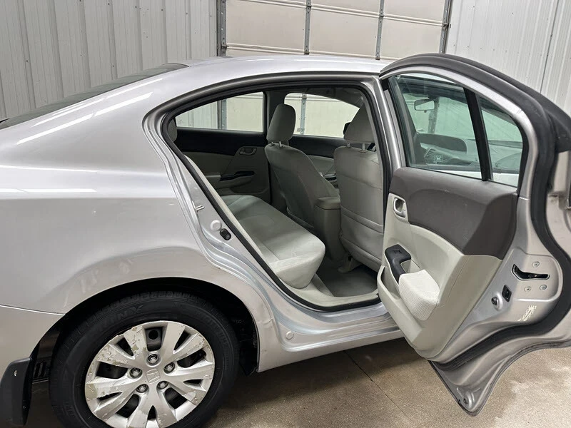 2012 Honda Civic 9th Gen - Image 16 of 21