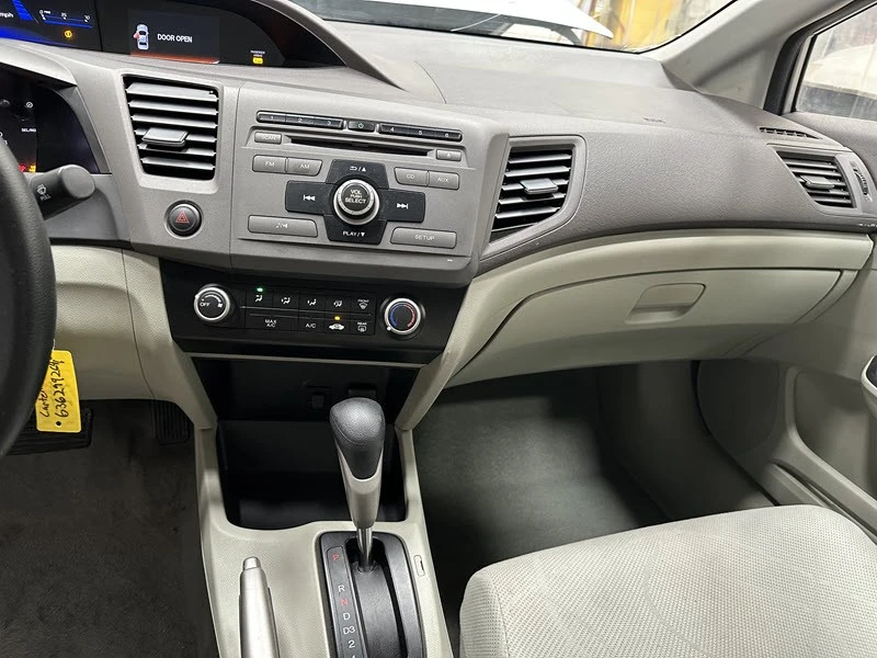 2012 Honda Civic 9th Gen - Image 10 of 25