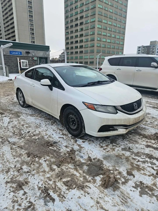 2012 Honda Civic 9th Gen - Image 2 of 10