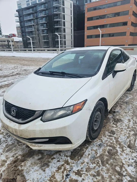 2012 Honda Civic 9th Gen - Image 3 of 10