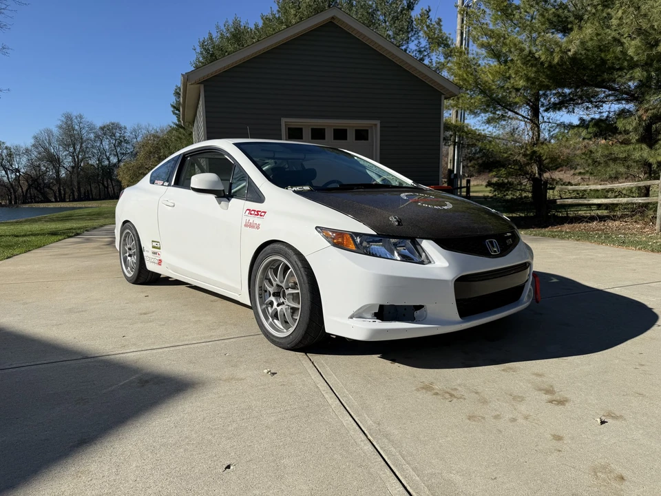 2012 Honda Civic 9th Gen - Image 2 of 31