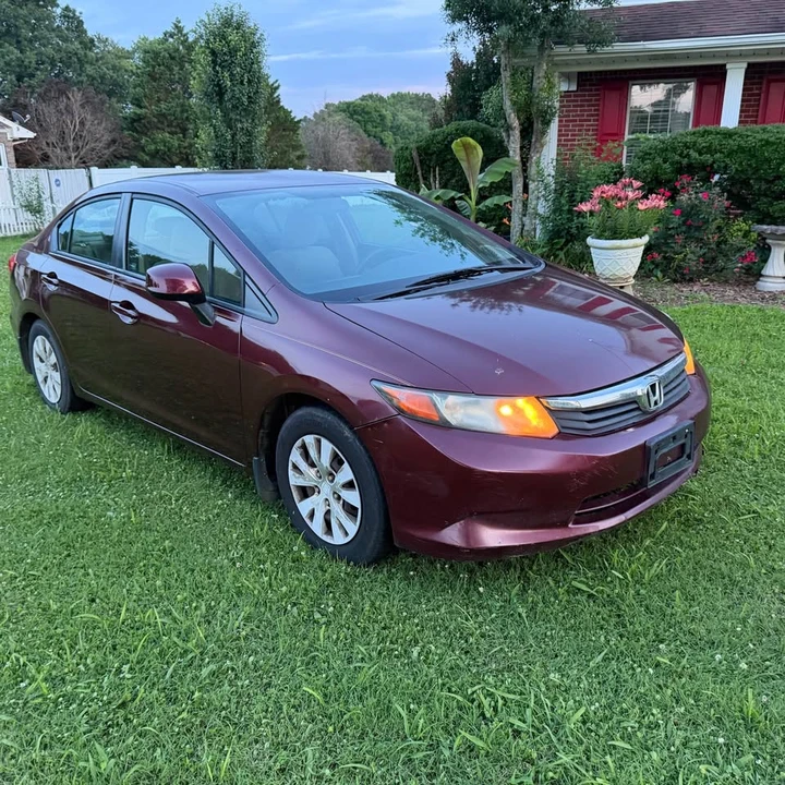 2012 Honda Civic 9th Gen - Image 3 of 13