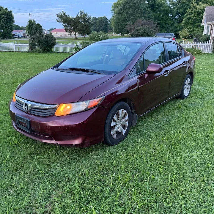 2012 Honda Civic 9th Gen - Image 2 of 13