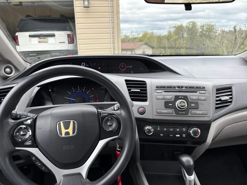 2012 Honda Civic 9th Gen - Image 9 of 10