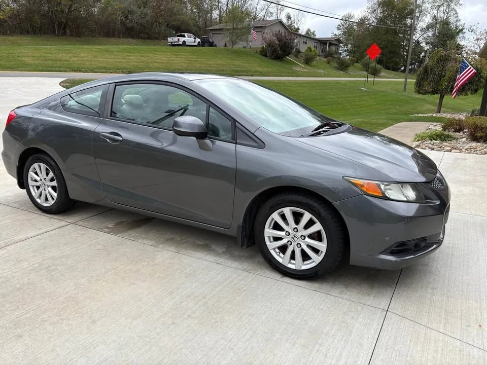 2012 Honda Civic 9th Gen - Image 2 of 10