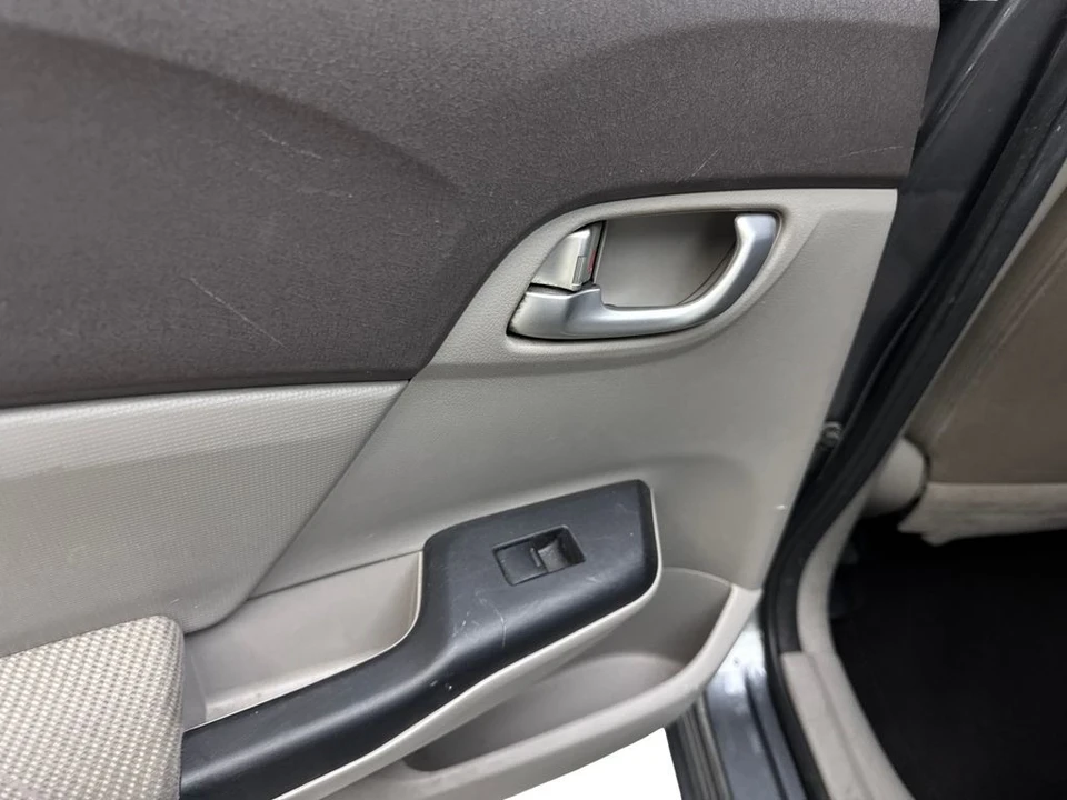 2012 Honda Civic 9th Gen - Image 25 of 31