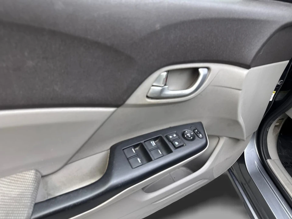 2012 Honda Civic 9th Gen - Image 19 of 31