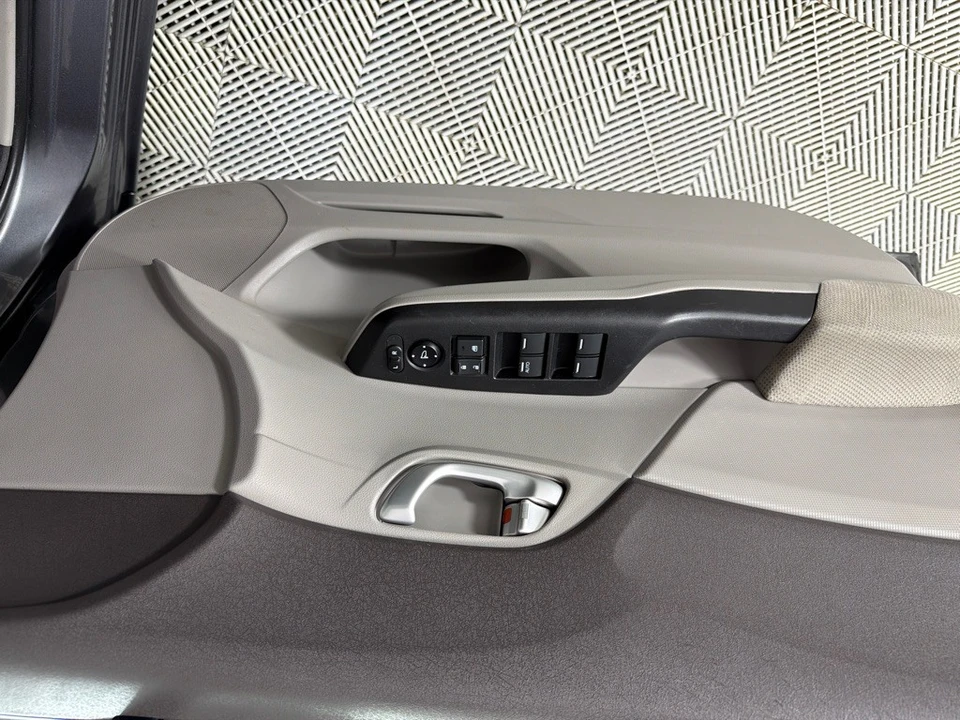 2012 Honda Civic 9th Gen - Image 9 of 22