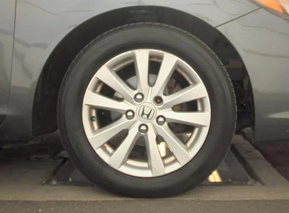 2012 Honda Civic 9th Gen - Image 5 of 8