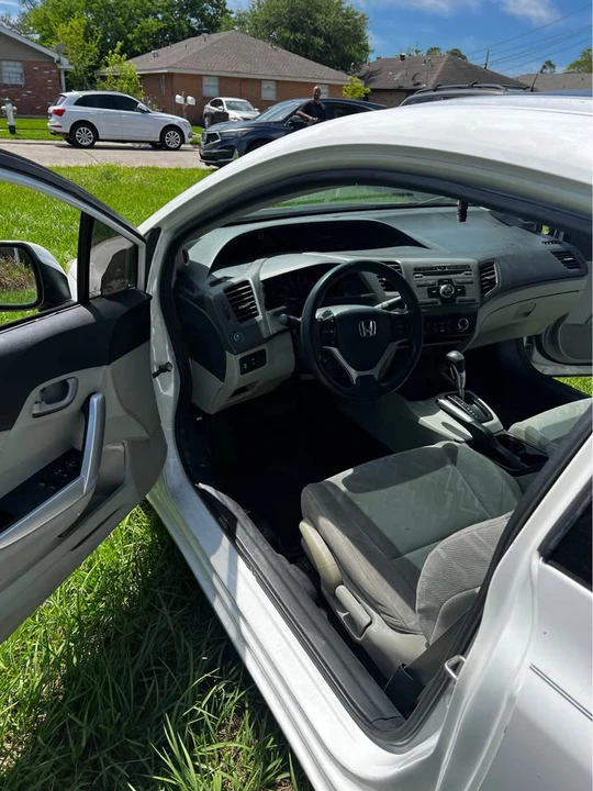 2012 Honda Civic 9th Gen - Image 13 of 15