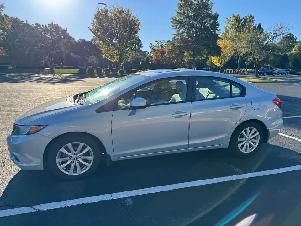 2012 Honda Civic 9th Gen - Image 3 of 10