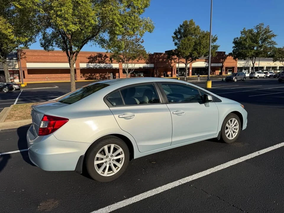 2012 Honda Civic 9th Gen - Image 4 of 10