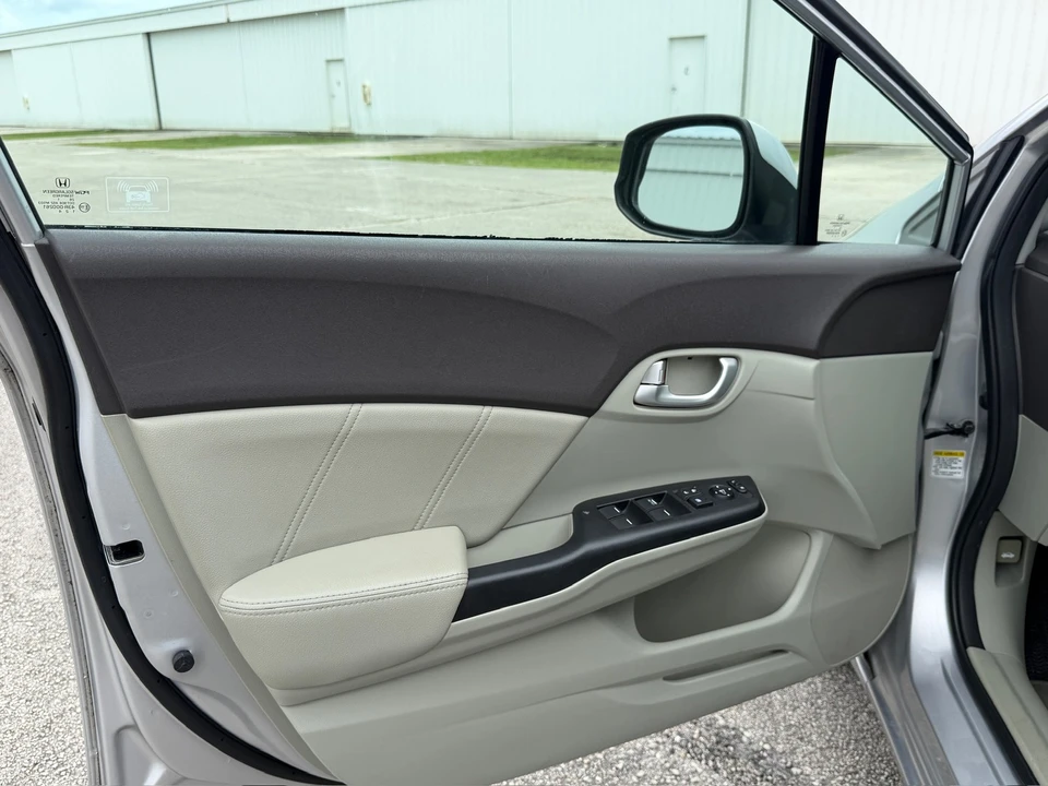 2012 Honda Civic 9th Gen - Image 10 of 31