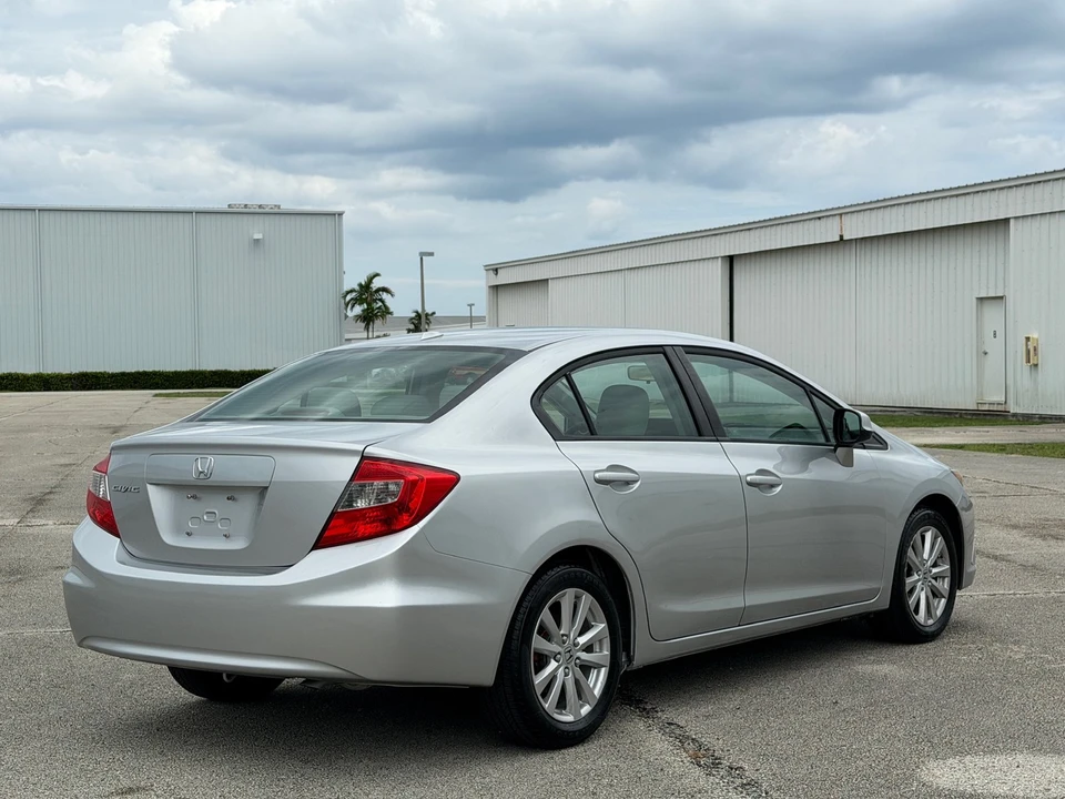 2012 Honda Civic 9th Gen - Image 6 of 31