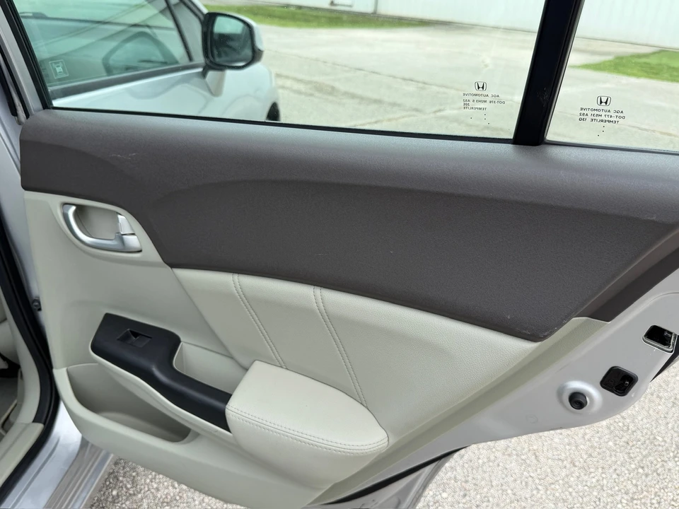 2012 Honda Civic 9th Gen - Image 17 of 31