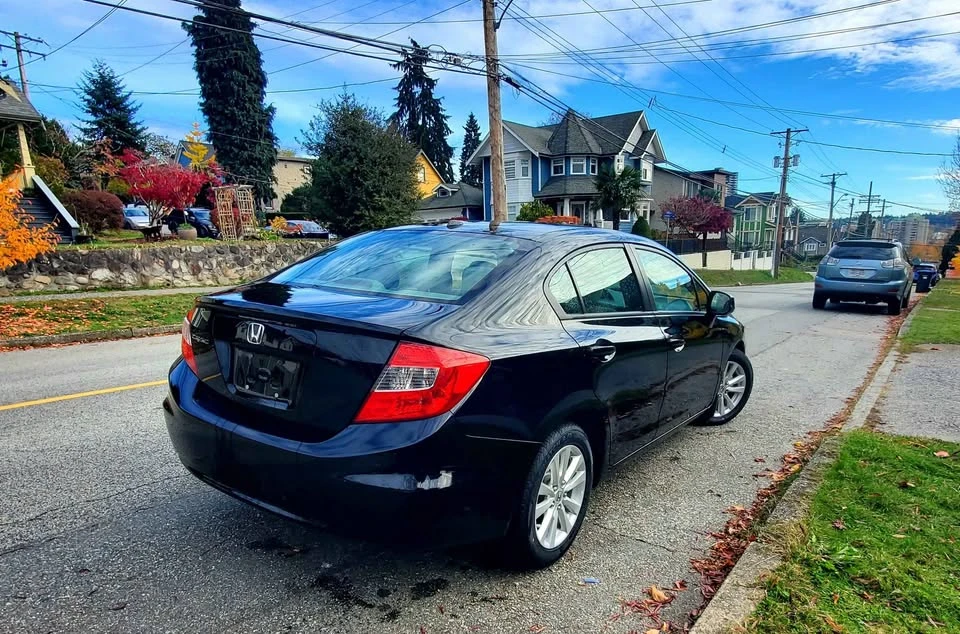 2012 Honda Civic 9th Gen - Image 4 of 19