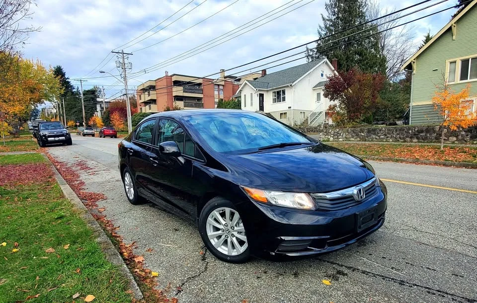 2012 Honda Civic 9th Gen - Image 2 of 19