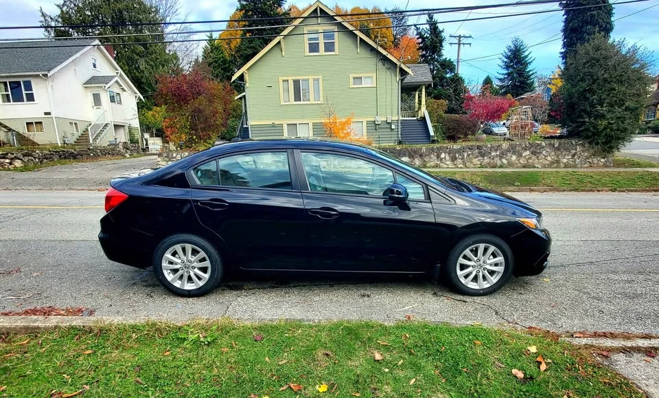 2012 Honda Civic 9th Gen - Image 3 of 19